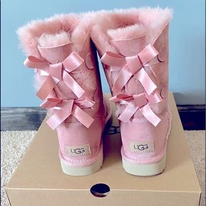 NEW UGG Bailey Bow II Boots